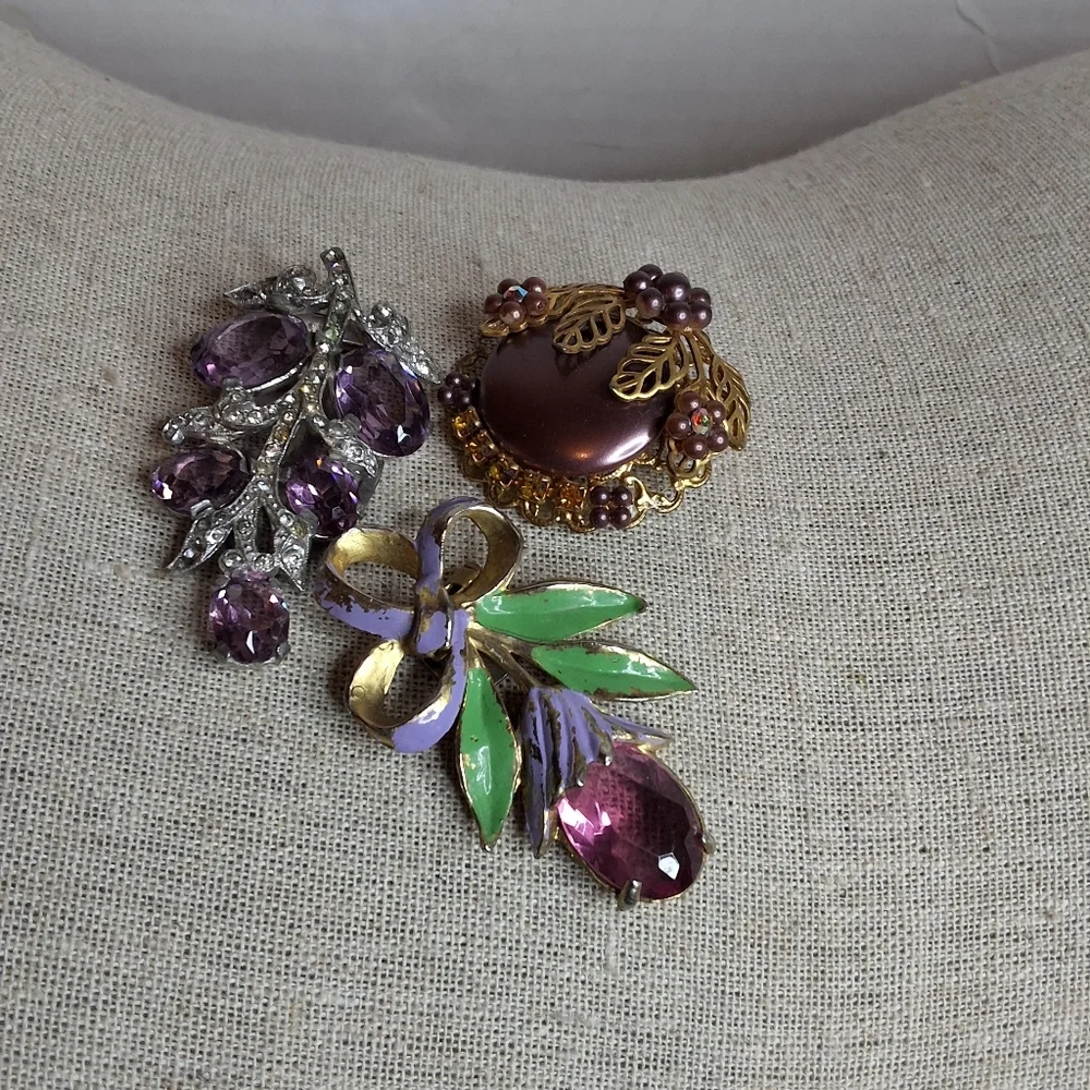 Vintage Floral Dress Clips Purple Rhinestones Enamel Leaf & Silver Tone Clip Lot